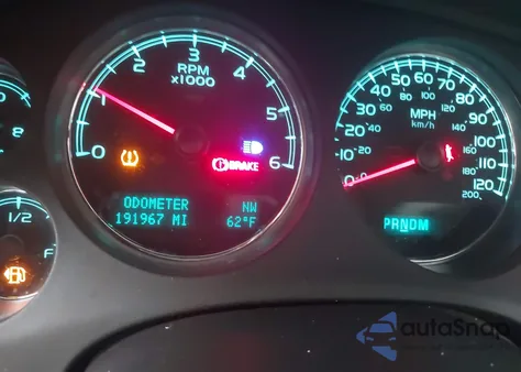 2009 Chevrolet Suburban 1500 Ltz z USA, uszkodzony, nr VIN 1GNFC36039R182142